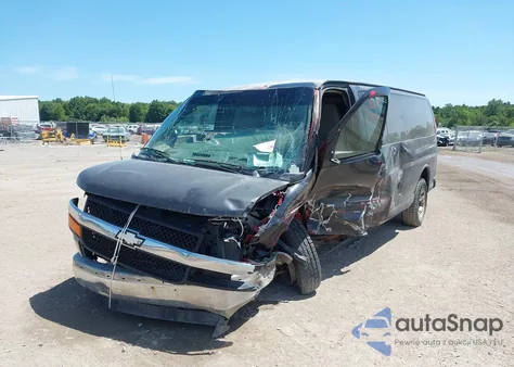 2003 Chevrolet Express из США, поврежденный, VIN 1GAHG39U731126238